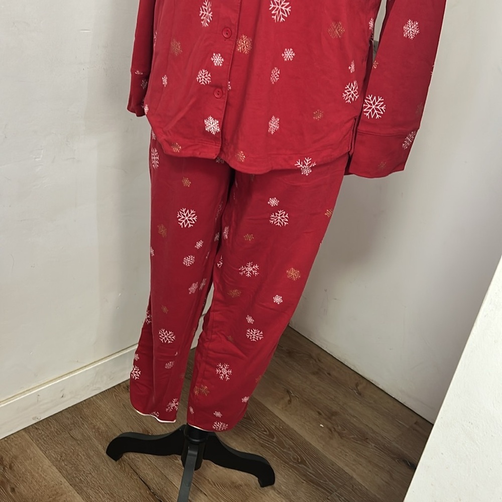 Red Snowflake Pajama Set - Picture 5 of 17